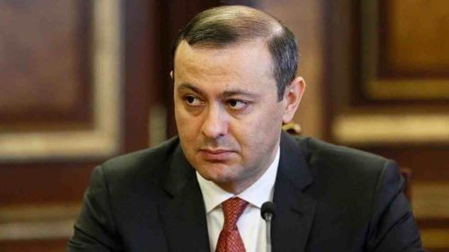 Армен Григорян и помощник Алиева встретятся в Братиславе