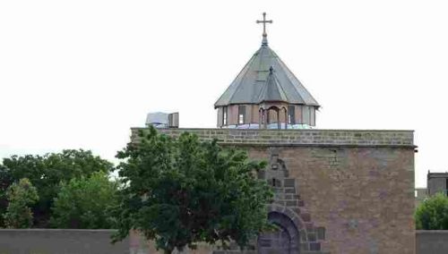 В поддержку Арцаха в Тегеране зазвонят колокола армянских церквей