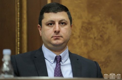 Արցախի իշխանությունն ինտրիգներ հրահրելու փոխարեն պետք է գործի. Տիգրան Աբրահամյան