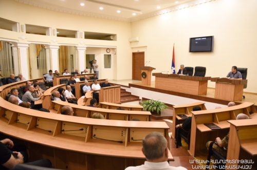 Արայիկ Հարությունյանն ընդլայնված խորհրդակցություն է հրավիրել Արցախի լիակատար պաշարման պայմաններում անելիքների շուրջ