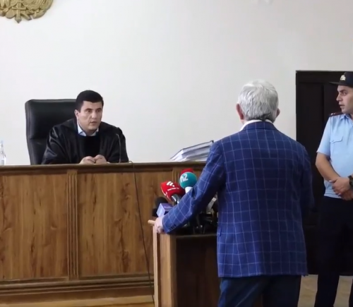 Ես որևէ նոր ասելիք չունեմ, ուրախ էլ չեմ, պաշտպանելու եմ այն մարդուն, որն ինձ զրպարտել է. Սերժ Սարգսյանի ցուցմունքը