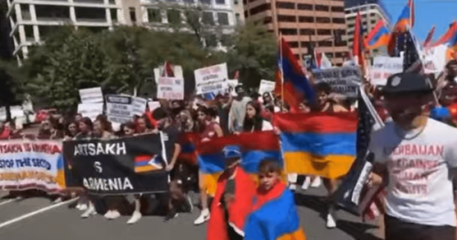 Washington Armenians stage protest marching toward White House