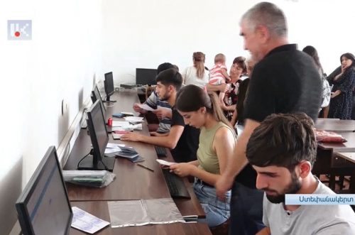 Ստեփանակերտում մեկնարկել է հացի կտրոնների տրամադրման գործընթացը․ 1 շնչի համար նախատեսվում է կես հացի (200 գրամ) չափաբաժին