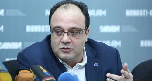 Ուկրաինա հումանիտար բեռ ուղարկելու նպատակը ցուցադրական հայտարարություններ կազմակերպելն է․ Բեքարյան