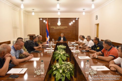 Արցախում Դավիթ Իշխանյանի գլխավորությամբ քննարկել են անվտանգությանն ու պաշտպանության ապահովմանը, Հանրապետության նախագահի ընտրությանը վերաբերող հարցեր
