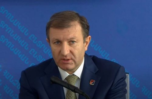 Лица, не являющиеся гражданами Республики Армения, имеют право участвовать в выборах Совета старейшин Еревана