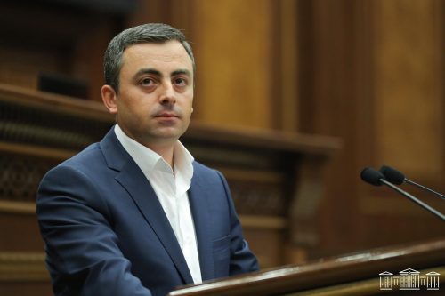 Իշխան Սաղաթելյանը բոլոր քաղաքական ուժերին հրավիրում է ՀՅԴ գրասենյակ՝ ստեղծված ճգնաժամի լուծումներ գտնելու նպատակով