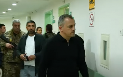 Նախագահ Սամվել Շահրամանյանն այցելել է վիրավորված և բուժում ստացող քաղաքացիներին