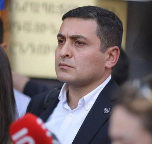 Արցախի հանձնումով մեր գոյաբանական պրոբլեմներն ավելանալու են. Մենուա Սողոմոնյան