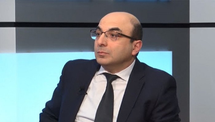 Փաշինյանի և ժողովրդի համատեղ գոյությունը հնարավոր չէ, կան քայլեր, որոնք պետք է արվեն այսօր. Վահե Հովհաննիսյան Փաշինյանի և ժողովրդի համատեղ գոյությունը հնարավոր չէ, կան քայլեր, որոնք պետք է արվեն այսօր. Վահե Հովհաննիսյան