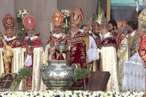 Որոշվել է հետաձգել Մյուռոնօրհնեքը՝  պայմանավորված Արցախի շուրջ ստեղծված ծանր իրավիճակով