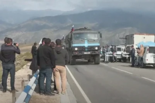 Ռուս խաղաղապահների շուրջ 15 բեռնատար Հայաստանից Արցախ է անցել