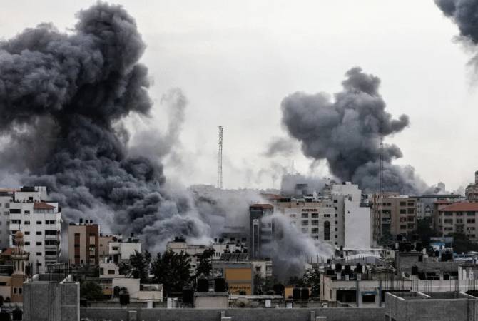 Egypt closes borders with Gaza and Israel Egypt closes borders with Gaza and Israel