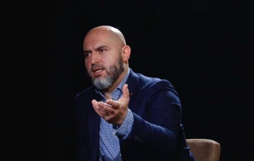 Է՞լ ինչ տանք, որ «հանգիստ ապրենք». Արմեն Աշոտյանի հոդվածը՝ կալանավայրից