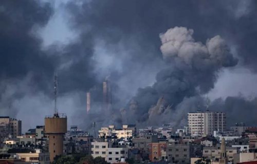 Израиль нанес авиаудары по лагерю палестинских беженцев