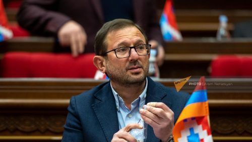 Гегам Манукян: Армения разделена на армян и антиармян