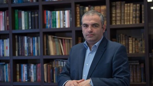 Ինչո՞ւ է աղմկում խարդախության ու մանիպուլյացիաների պանթեոնի գլխավոր դիցուհին․  Հայկ Դեմոյանի անդրադարձը Հրանուշ Խառատյանի ինքնարդարացման փորձերին