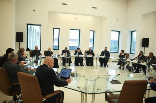 Խիստ մտահոգիչ են առկա ծանր իրավիճակի հանդիման ՀՀ իշխանությունների անհամարժեք դիրքորոշումներն ու գործողությունները․ Մայր Աթոռում  տեղի ունեցած հանդիպման արդյունքներով ընդունված հայտարարություն