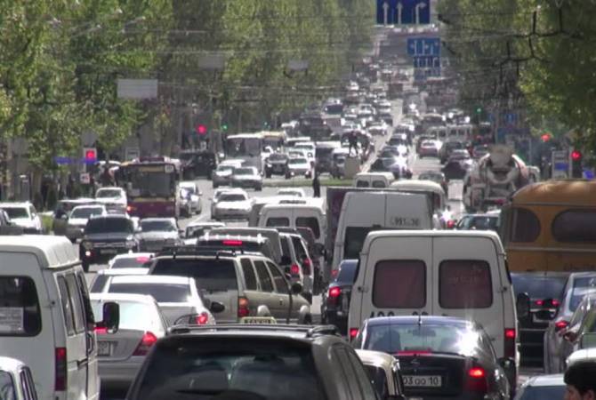 Խցանումները՝ Երևանի անբաժանելի մաս․ վարորդները դժգոհում են Խցանումները՝ Երևանի անբաժանելի մաս․ վարորդները դժգոհում են