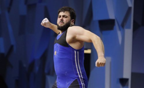 Гарик Карапетян стал чемпионом мира среди юношей по тяжелой атлетике