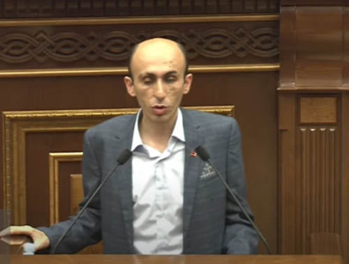 «Հայաքվե»-ի ներկայացրած օրինագծի ընդունումը հնարավորություն կտա վերադարձնել Արցախը. Արտակ Բեգլարյան