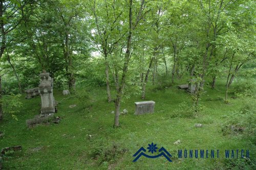 Азербайджан уничтожил историческое кладбище Шуши