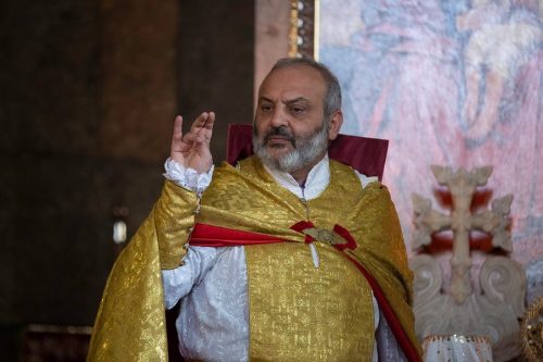 Ո՞ւր է մեր Արցախ աշխարհը, ո՞ւր են մեր սրբարանները, ինչո՞ւ են այստեղ մեր քույրերն ու եղբայրները, ինչո՞ւ մե՛նք այնտեղ չենք ․․․ Տեր Բագրատ արքեպիսկոպոս Գալստանյան