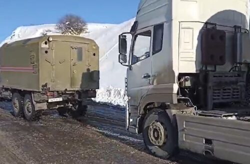 Спасатели вывели из затора 49 грузовиков