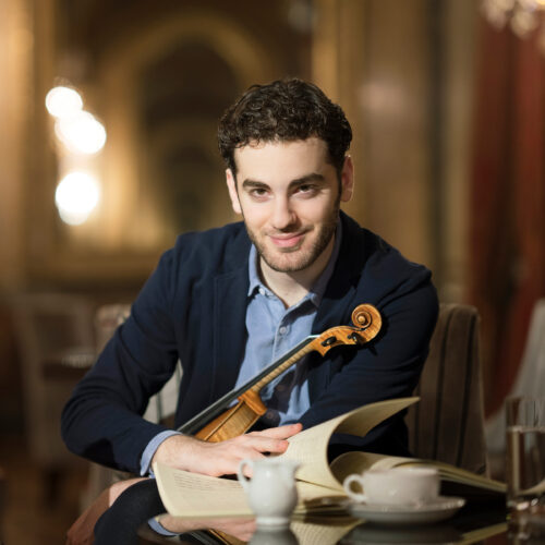 Эммануэль Чкнаворян — музыкальный руководитель Миланского симфонического оркестра