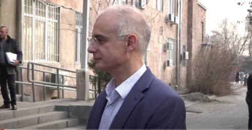 Он определенно политзаключенный: Левон Зурабян подал ходатайство об изменении меры пресечения Ашотяну