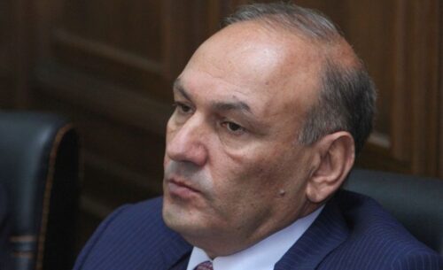 Գագիկ Խաչատրյանը կրկին դատարան էր եկել անվասալյակով