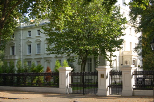 Կիևին թույլ չեն տալիս բանակցել. Լոնդոնում Ռուսաստանի դեսպանություն