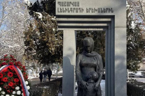 Ձերբակալել են «Պաշարված Լենինգրադի երեխաների» հիշատակին կանգնեցված հուշակոթողի նկատմամբ անհարգալից վերաբերմունք ցուցաբերած քաղաքացուն