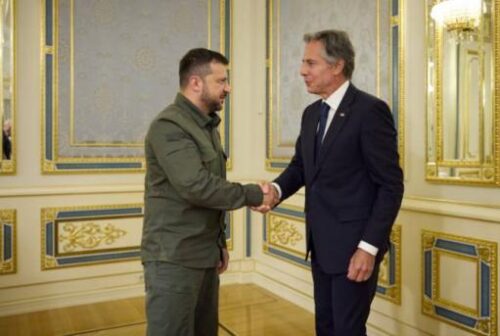 Блинкен заверил Зеленского, что США продолжат поддерживать Украину