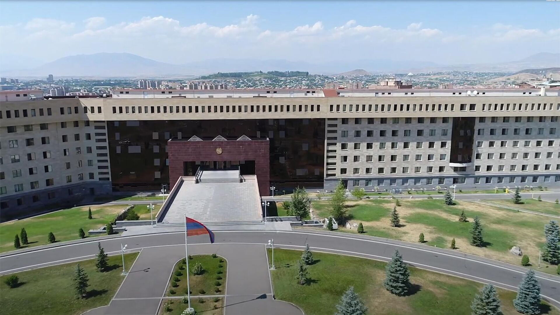 Զորամասերում փառքի անկյուններն արդիականացվում են. ՊՆ պարզաբանումը՝ դրանք ապամոնտաժելու մասին Զորամասերում փառքի անկյուններն արդիականացվում են. ՊՆ պարզաբանումը՝ դրանք ապամոնտաժելու մասին