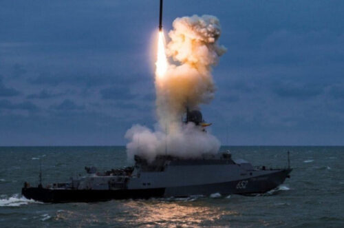 В Черном море был подбит большой российский десантный корабль: украинские СМИ