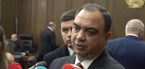 Глава МВД РА: Мы получили запрос из России относительно азербайджанского убийцы и ответили в тот же день