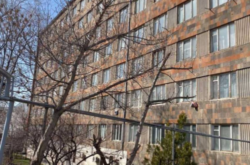 «Հարյուրավոր ուսանողներ անօթևան կմնան»․ «Հայաստան» խմբակցության պատգամավորը՝ Զեյթունի ուսանողական ավանում իրավիճակի մասին