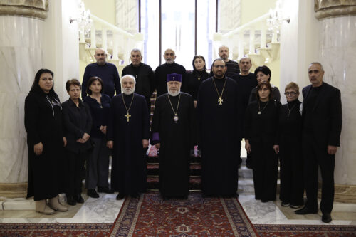 Վեհափառ Հայրապետը ընդունել է «Որդիների կանչ» ՀԿ ներկայացուցիչներին