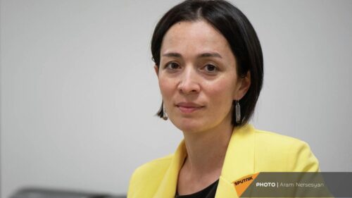 Պատմության դասագիրքը քանդում է հայի տունը․ ծնողները դատի են տվել նախարարին