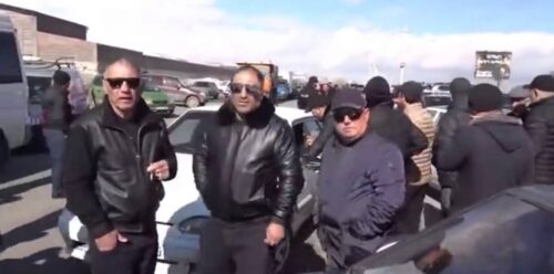 Мэр Мартуни встретится с трудовыми мигрантами, не желающими платить налоги