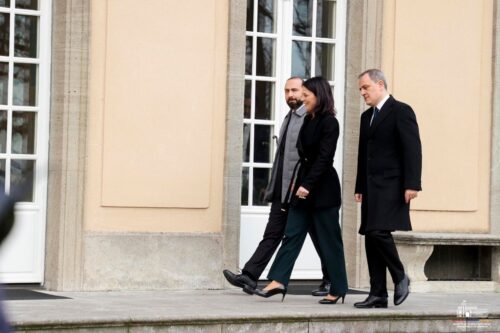 Переговоры Мирзояна и Байрамова завершились, в МИДе рассказали, о чем обсуждали