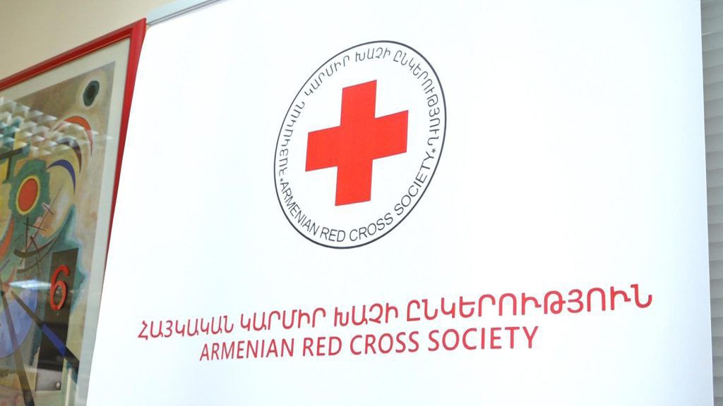Հայկական Կարմիր խաչում կրքերը չեն հանդարտվում Հայկական Կարմիր խաչում կրքերը չեն հանդարտվում