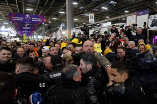 Ֆերմերները պահանջում են Մակրոնի հրաժարականը