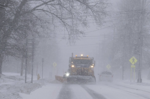 Հանրապետության ճանապարհներին ձյուն է տեղում, որոշ հատվածներում մառախուղ է՝ տեսանելիությունը՝ 50-100 մետր
