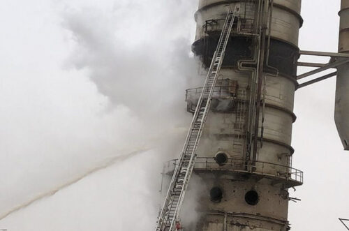 В Казахстане из-за пожара обрушилась огромная башня