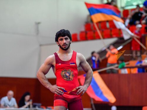 Арман Андреасян вышел в финал чемпионата Европы по борьбе