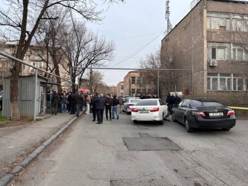 Նոր Նորքի ոստիկանական բաժանմունքում վիրավորում ստացածներից մեկին պատրաստվում են վիրահատել