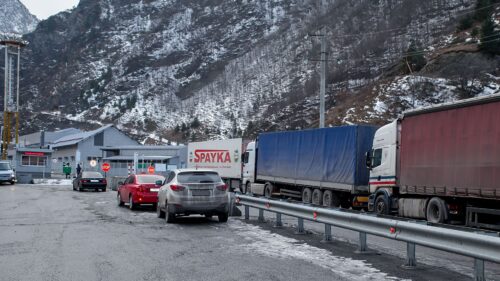 Վերին Լարսը փակ է բեռնատարների համար