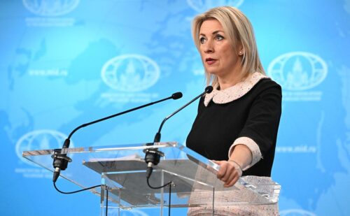 Захарова: Россия не планирует ни на кого нападать 